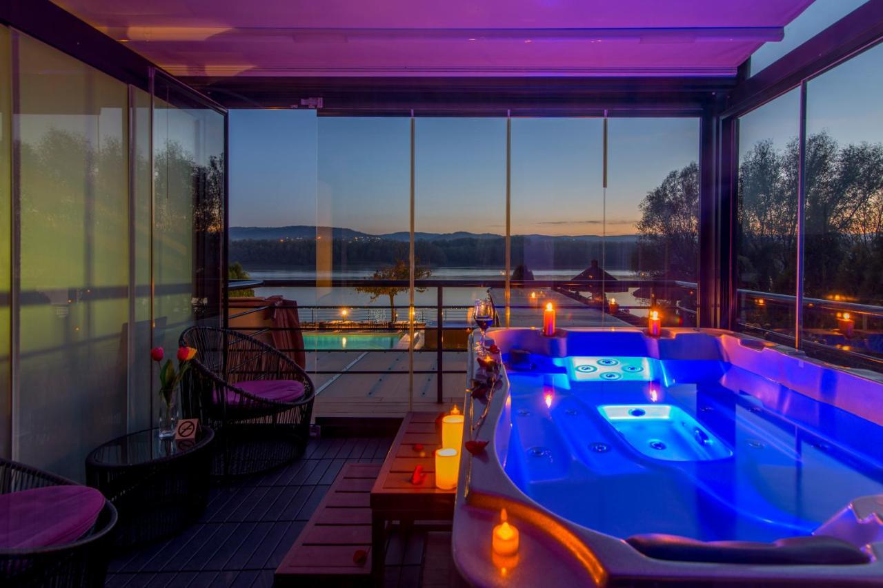 Guest House Panorama Aqualux With Free Parking Нови Сад Екстериор снимка