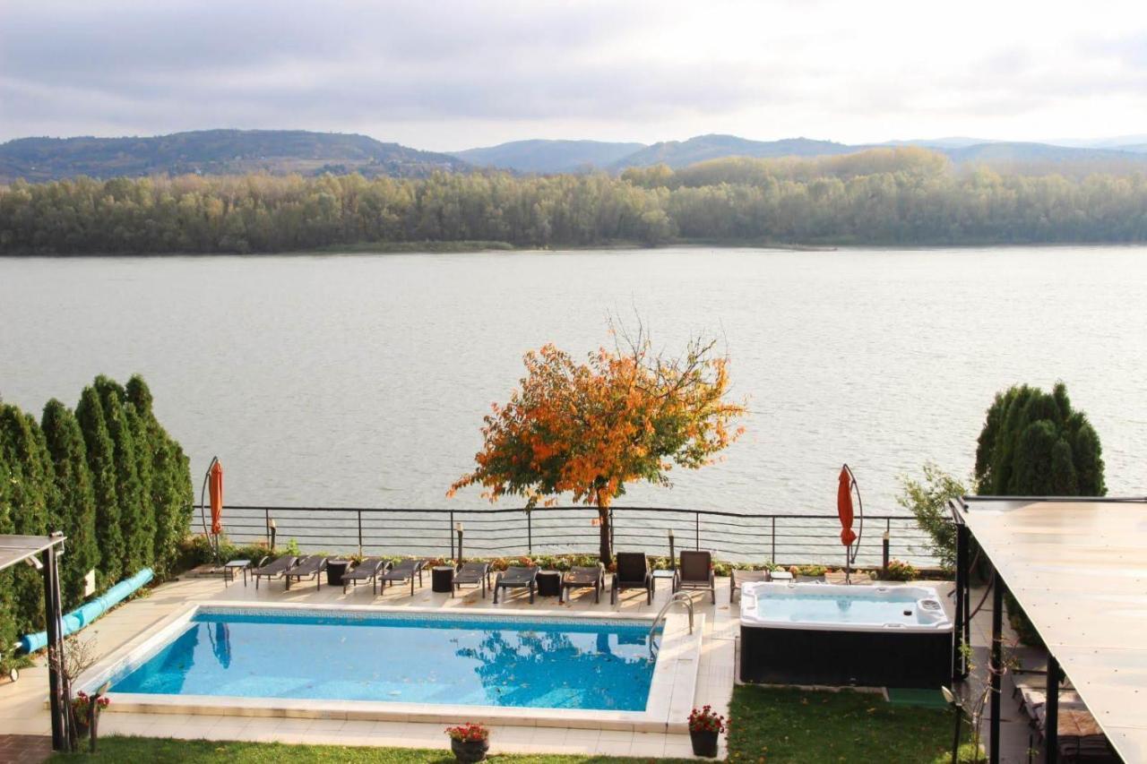 Guest House Panorama Aqualux With Free Parking Нови Сад Екстериор снимка